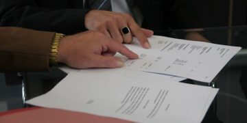 Save Big and Stay Secure with Bundling Car and Home Insurance